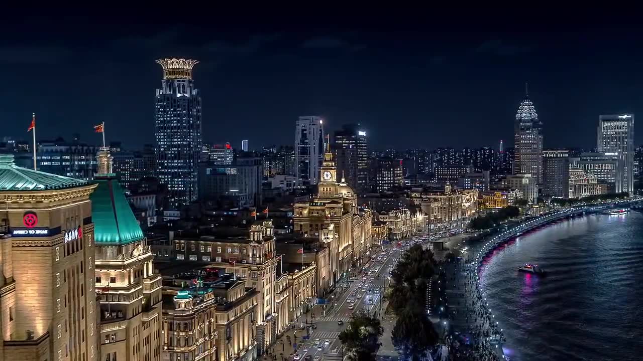 上海，国际大都市的繁华担当之路