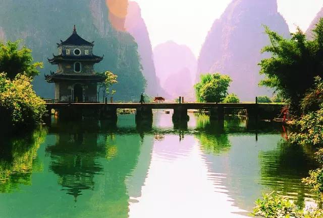 青春足迹绘广西多彩画卷